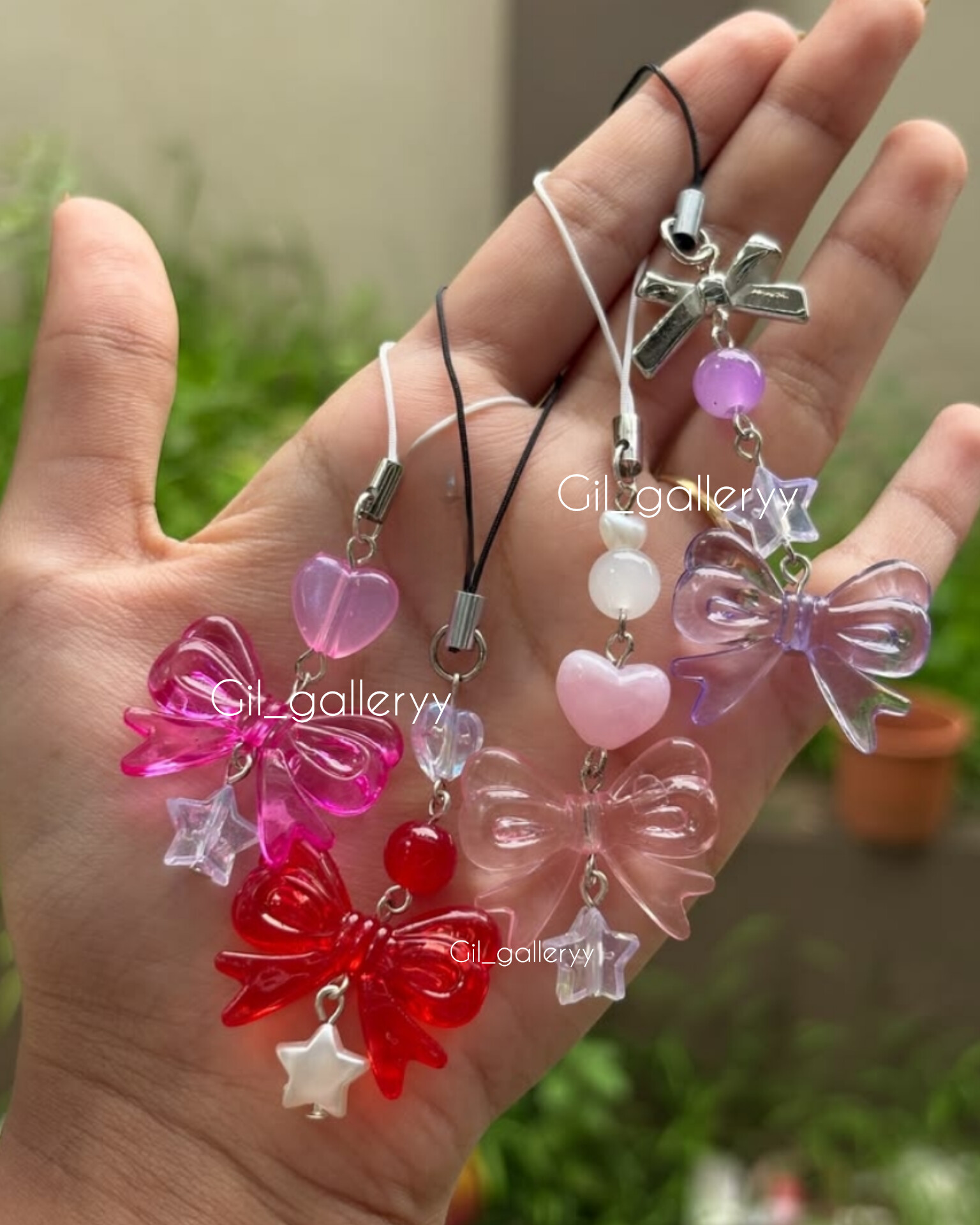 آویز چارم گوشی پاپیون